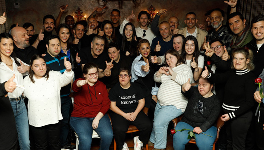 Mehmet Topal, Down sendromlular için verdiği iftarda sanat ve spor dünyasını buluşturdu