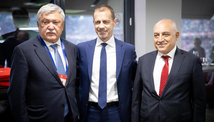 TFF Başkanı Büyükekşi, Macaristan maçını Viktor Orban ve Ceferin ile izledi TFF Başkanı Büyükekşi, Macaristan maçını Viktor Orban ve Ceferin ile izledi