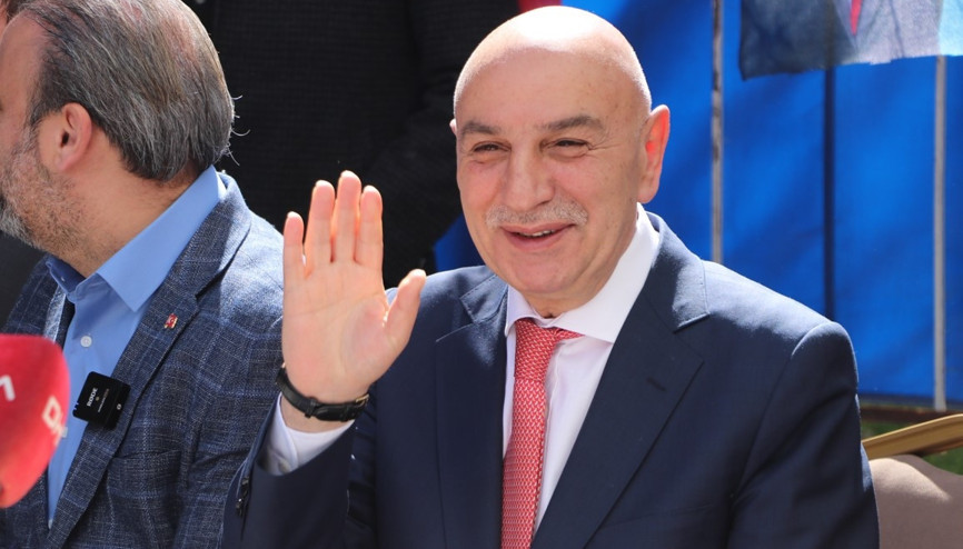 Turgut Altınoktan Yavaşa: Bizim yaptığımız eserlere hayalleri yetişmez