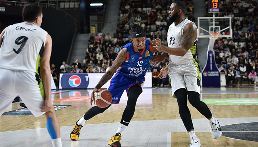 Anadolu Efes, Manisada kazandı