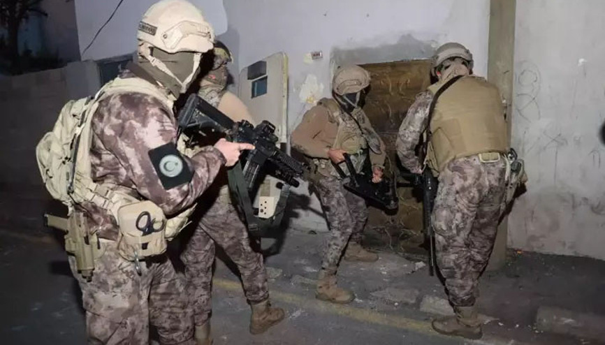 180 milyon TLlik vurgun yapan şebeke çökertildi