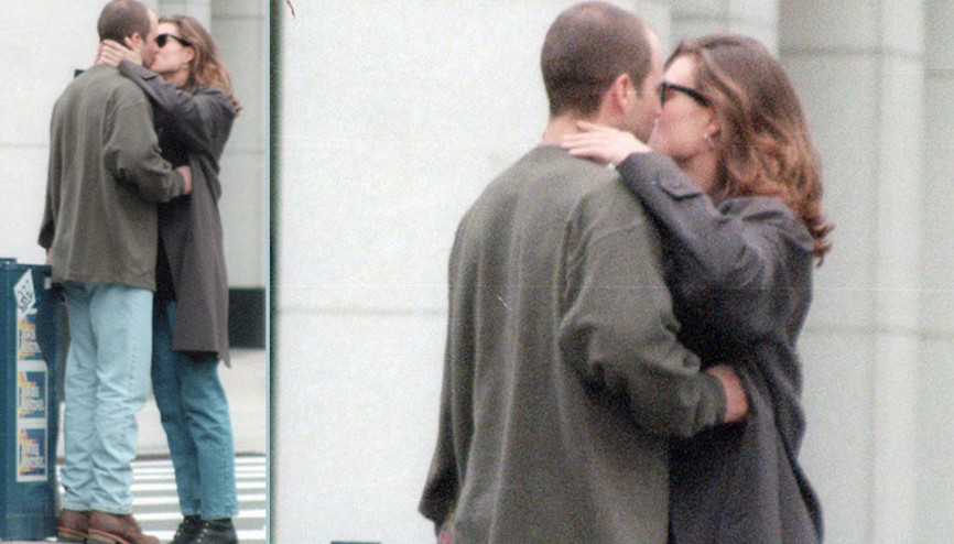 Eski kocam benden daha ünlüydü... Onun yanında kendimi küçücük hissettim... Çok güzeldi Eski kocam benden daha ünlüydü... Onun yanında kendimi küçücük hissettim... Çok güzeldi