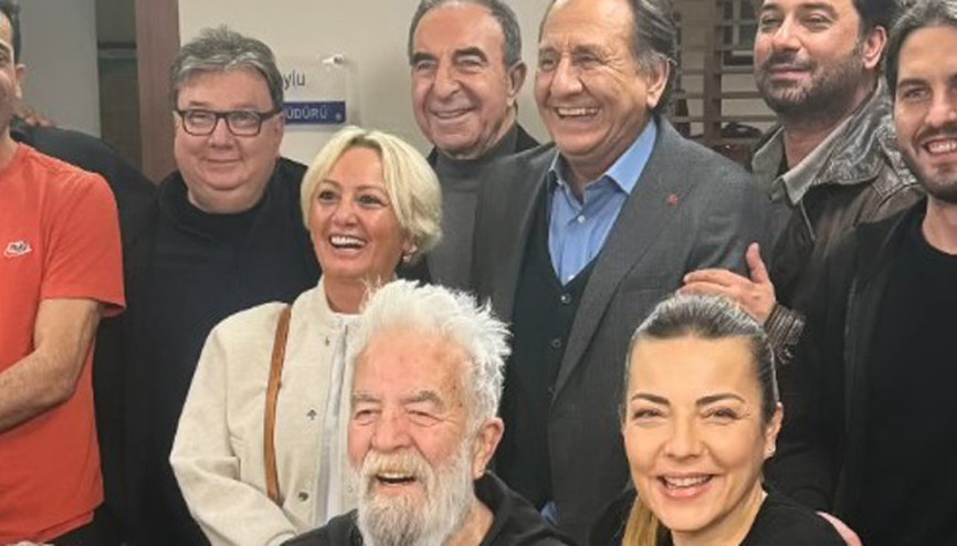 Efsane yönetmene sette doğum günü