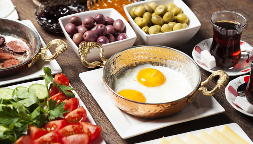 Güne kahvaltı ile başlayanlar daha mı mutlu