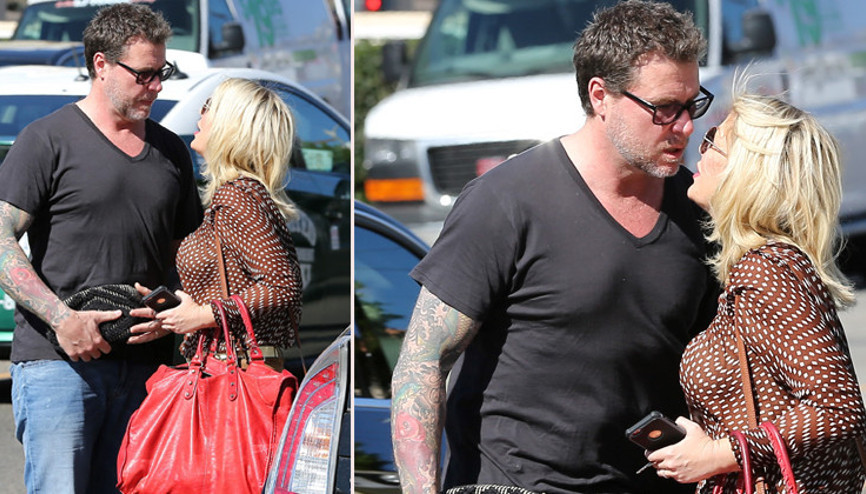 Tek gecelik ihanetle kurulan yuva dağılıyor... Önce yatak odalarını ayırdılar, sonra yollarını...  Ünlü çift boşanıyor