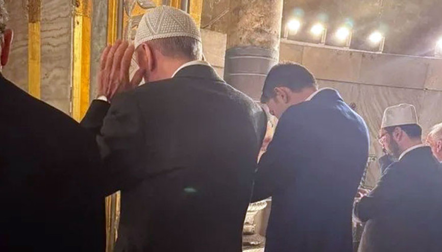 Son dakika: Cumhurbaşkanı Erdoğan ve Murat Kurumdan Ayasofyada akşam namazı Son dakika: Cumhurbaşkanı Erdoğan ve Murat Kurumdan Ayasofyada akşam namazı
