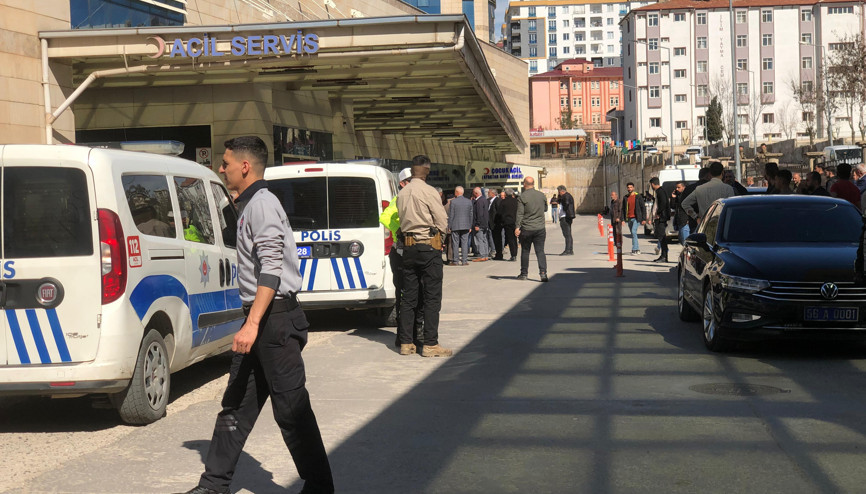 Siirt’te oy verme işlemi sırasında kavga; 1 ölü, 2 yaralı
