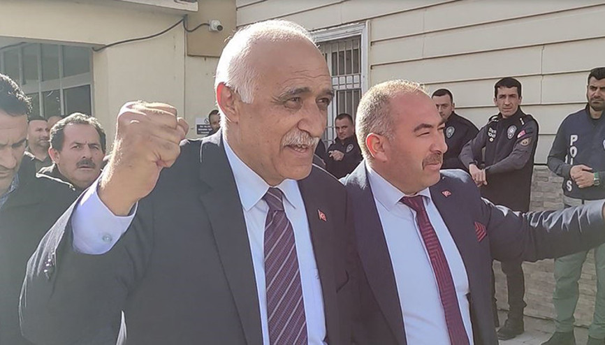Çıldırda oyları eşit çıkınca kazananı kura belirledi