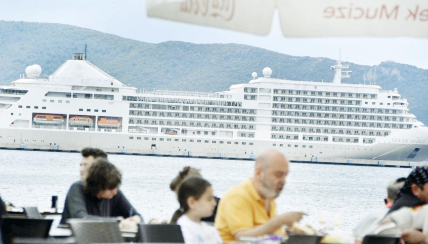 Bodrum’a sezonun ilk kruvaziyeri