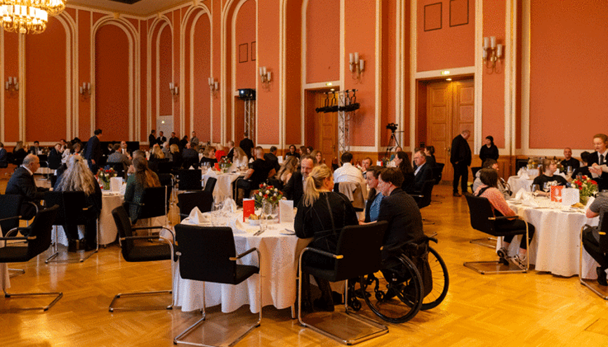 Berlinli paralimpik atletler için ‘Engelsiz Paris’ kampanyası