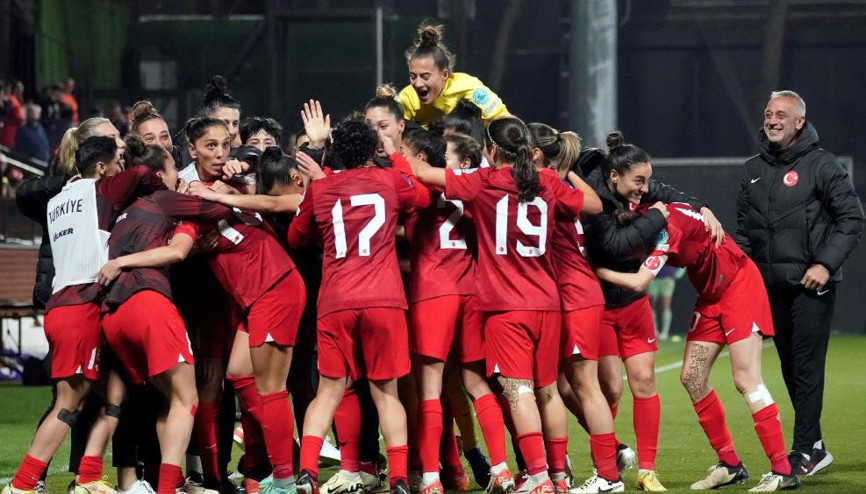 A Milli Kadın Futbol Milli Takımımızdan geri dönüş