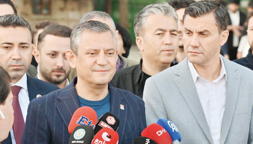 Özel, kampanyada yer alan Çocukların bayramını kutladı