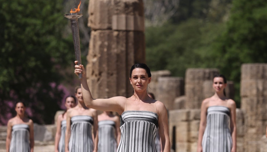 Paris 2024 Olimpiyat Oyunlarının meşalesi yakıldı