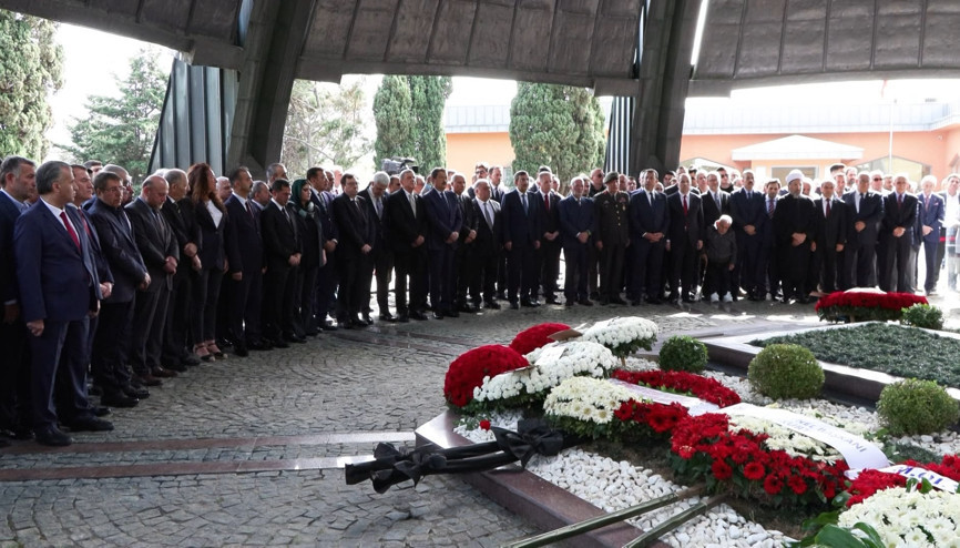 Turgut Özal, ölümünün 31 yılında mezarı başında anıldı Turgut Özal, ölümünün 31 yılında mezarı başında anıldı