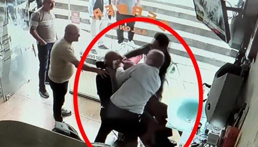 Bursada dili boğazına kaçan müşterisini kurtardı, tıraşına kaldığı yerden devam etti