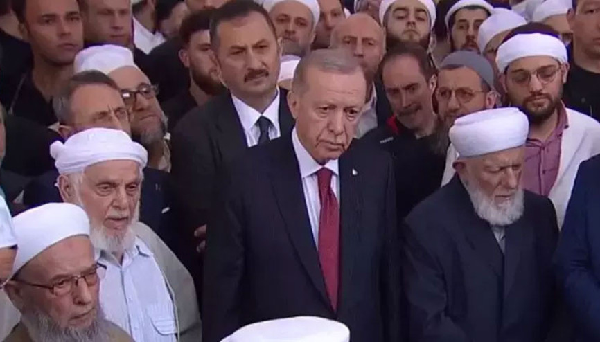 İsmailağa Cemaati lideri Hasan Kılıç için cenaze töreni