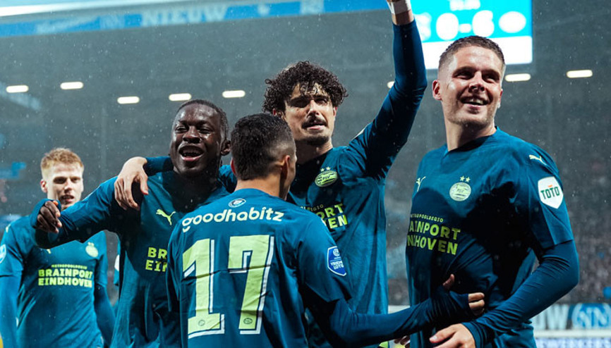 PSV, Heerenveene gol yağdırdı: 8-0