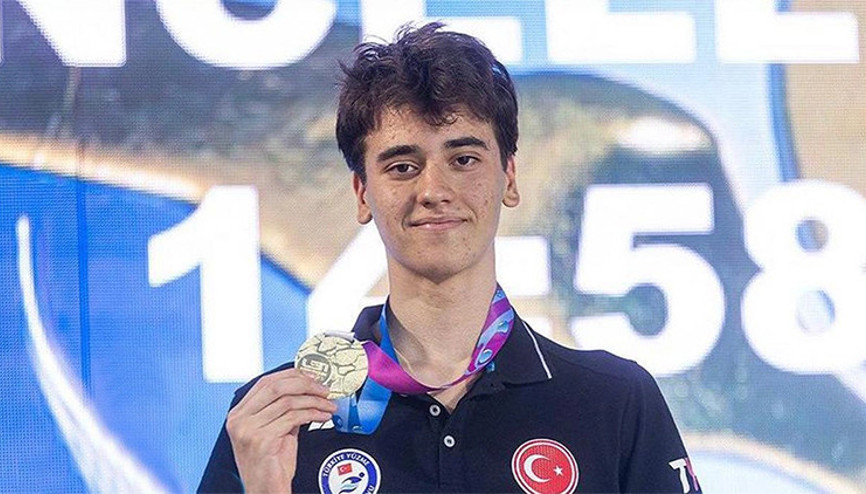 Milli yüzücü Kuzey Tunçellinin hedefi dünya rekoru