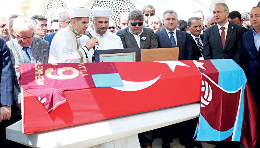 Son yolculuğuna uğurlandı