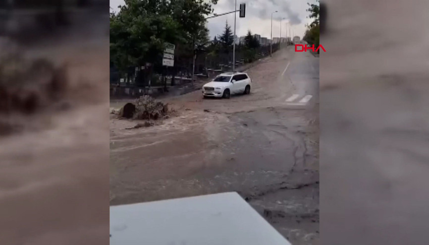 Ankarada sağanak ve dolu yağışı yaşamı olumsuz etkiledi