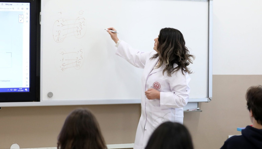 Depremzede öğretmenler görev yerine dönebilecek