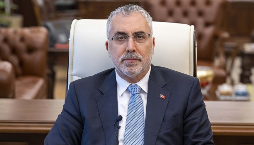 Bakan Işıkhandan deprem bölgesi açıklaması: Mücbir sebep halini uzatıyoruz