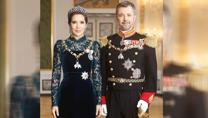 Danimarka Kralı ve Kraliçesi’nin bu pozu olay oldu... Yine kraliyet yine fotoşop