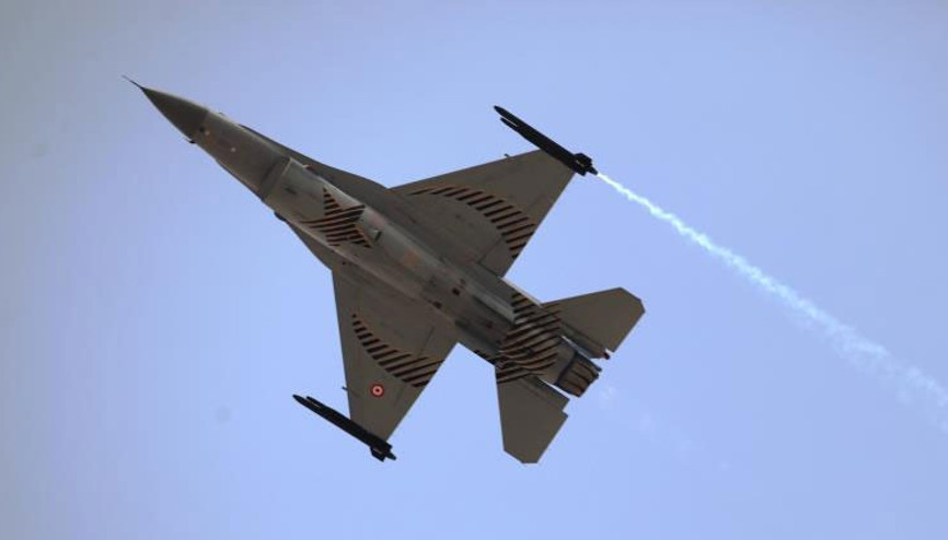 Solo Türk ve Türk Yıldızlarının prova uçuşu nefesleri kesti