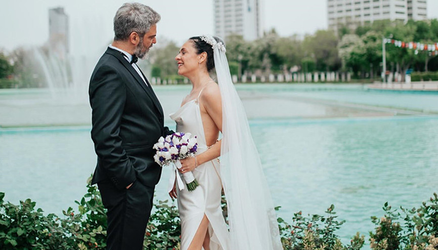 Ünlü şarkıcı güzel haberi Instagramdan duyurdu: Biz evlendik