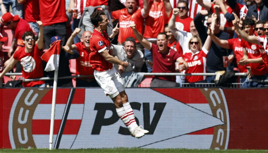 Hollanda’da şampiyon PSV Eindhoven Bitime 2 hafta kala...