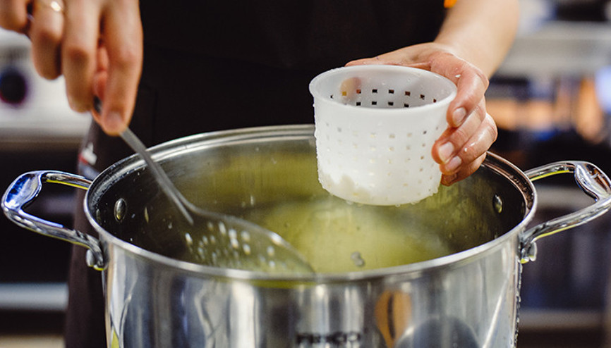Esenyurt’ta dehşet Hesap yüzünden tartıştığı çorbacıya uzun namlulu silahla saldırdı