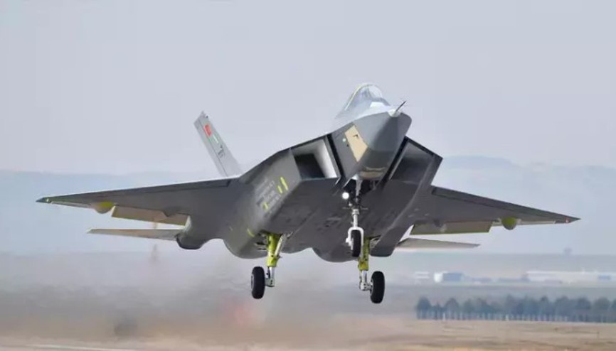 Milli Muharip Uçak KAAN, ikinci uçuşunu da başarıyla gerçekleştirdi