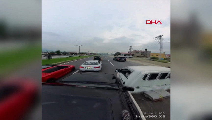 Gelin arabasının arkasına geçmek isteyen sürücüleri engelleyip, cipiyle kamyonete çarptı