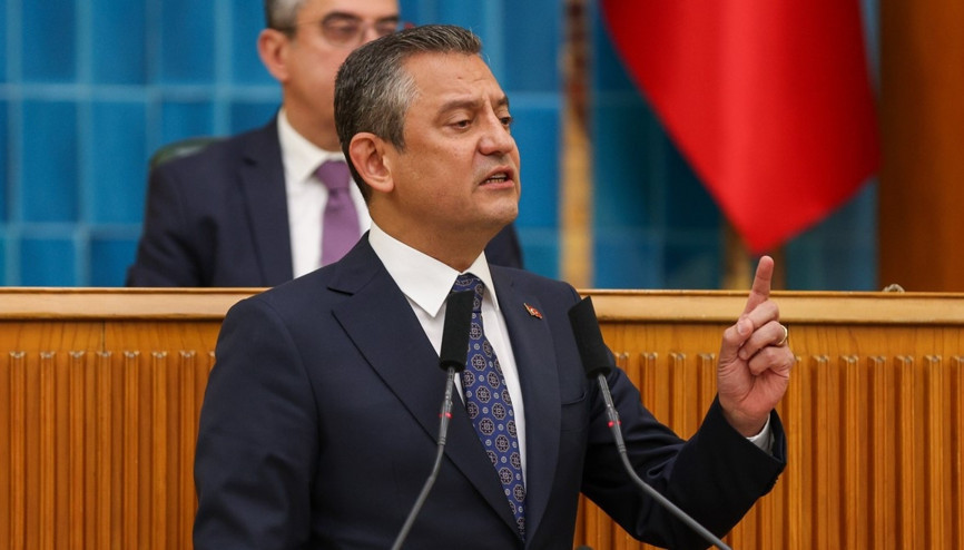Özgür Özelden adaylık açıklaması: Kendi adaylığımı dayatmayacağım Özgür Özelden adaylık açıklaması: Kendi adaylığımı dayatmayacağım