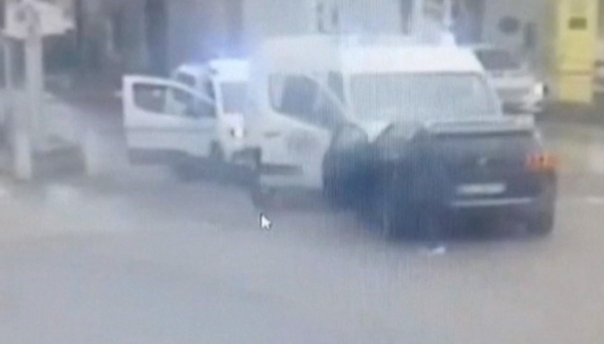 Polislerin önünde hapishaneden mahkum kaçırıldı O anlar kamerada