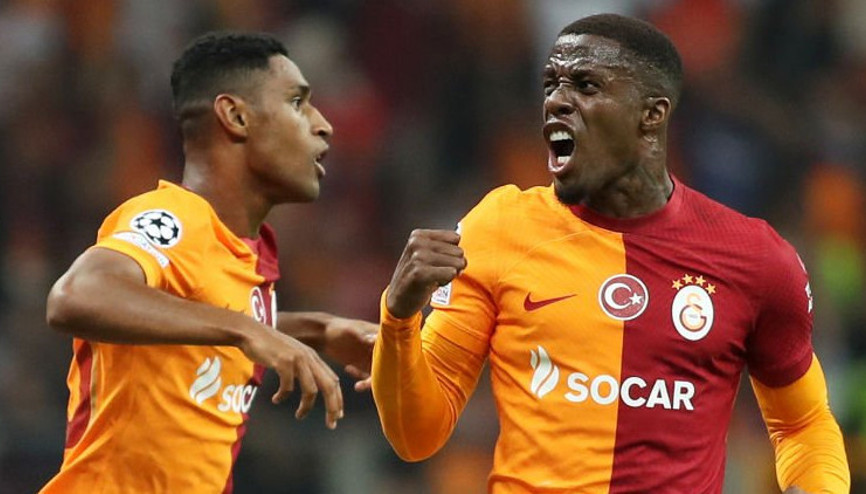 Galatasarayda iki yıldız gözden çıkarıldı