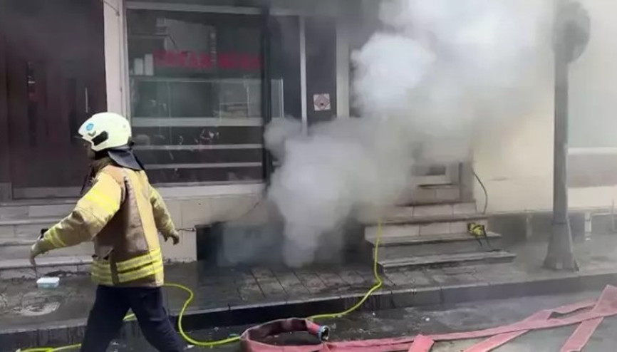 Şişlide bir depoda yangın