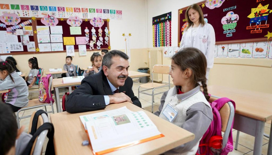 Bakan Tekin: Mülakatlarda kimse kimseyi bilmeyecek