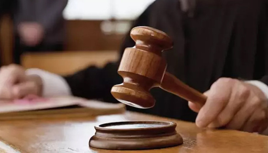 Uyuşturucu davasında sanık avukatından başörtülü hakimler için reddi hakim talebi Uyuşturucu davasında sanık avukatından başörtülü hakimler için reddi hakim talebi