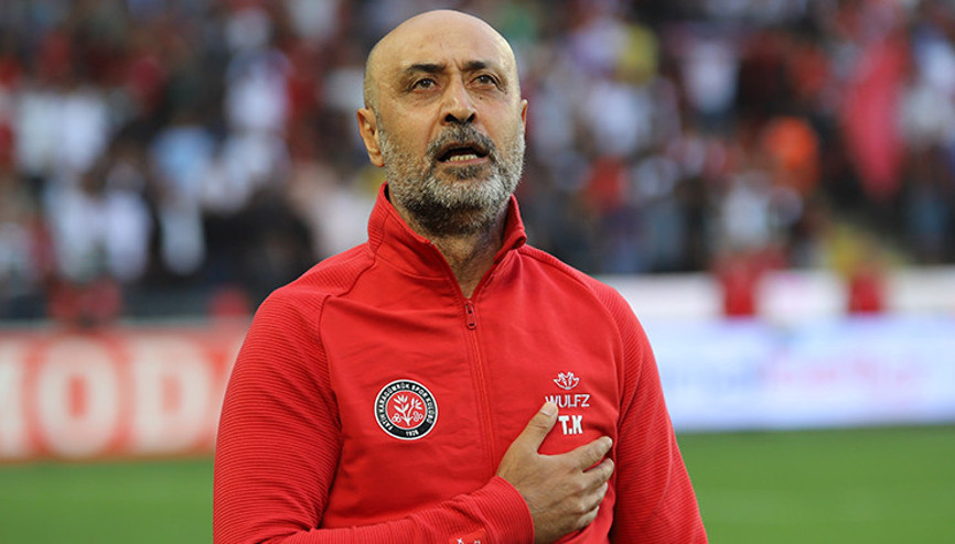 Tolunay Kafkastan küme düştükleri maçın ardından tepki: Herkes mutlu olsun Tolunay Kafkastan küme düştükleri maçın ardından tepki: Herkes mutlu olsun