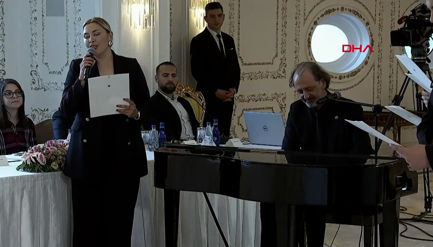 Cumhurbaşkanı Erdoğan, gençlerle buluştu: 19 Mayıs marşı ilk kez seslendirildi