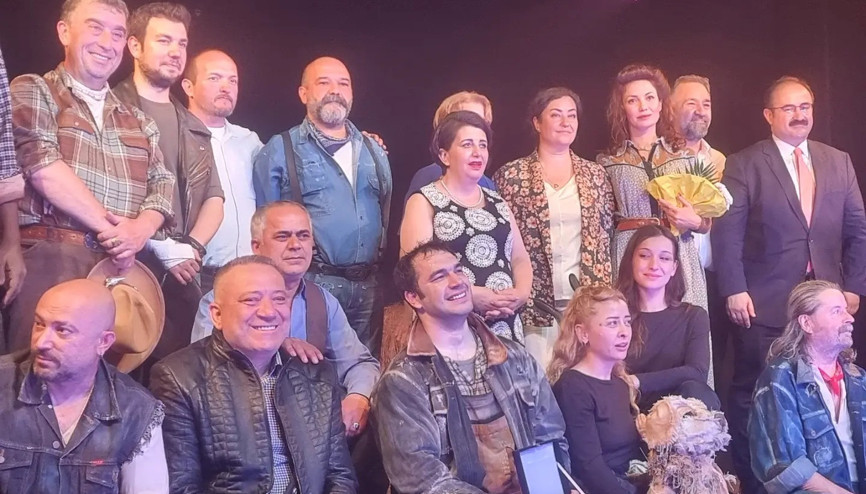 Frankfurt Türk Tiyatro Festivali ‘Sanata Evet’le başladı