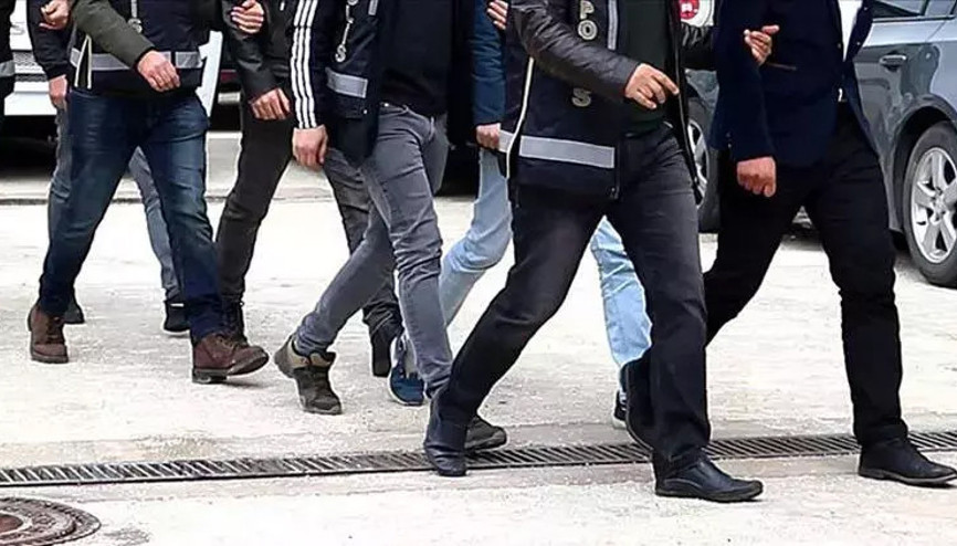 28 ilde FETÖ operasyonu... Bakan Yerlikaya duyurdu: 46 kişi gözaltına alıdnı