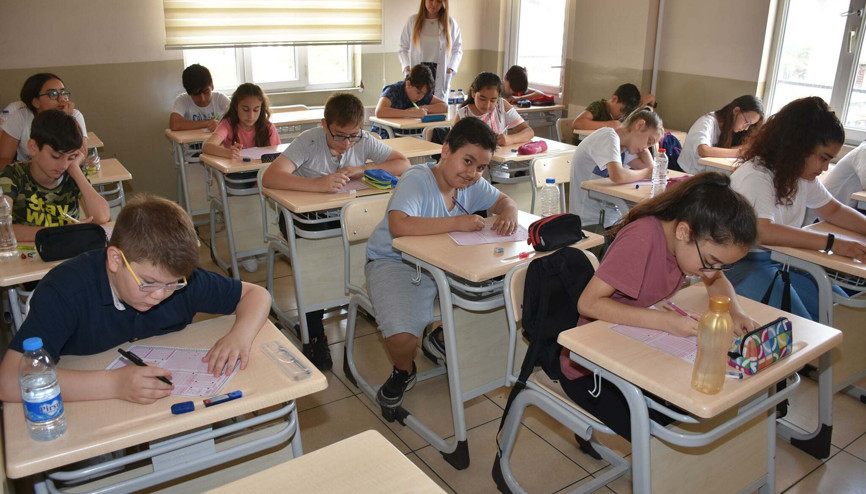 Şehzadeler Belediyesinden öğrencilere LGS hazırlık kursu Şehzadeler Belediyesinden öğrencilere LGS hazırlık kursu