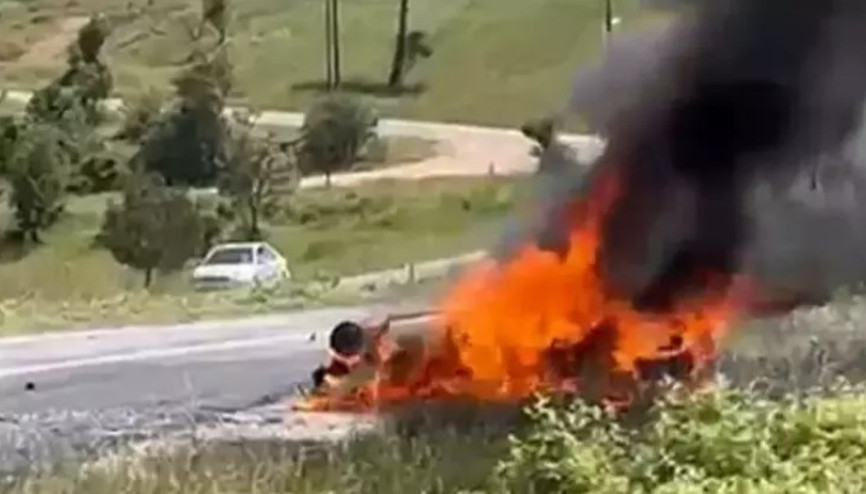 Manisada kaza yapan otomobilden biri yandı: 1 ölü, 7 yaralı