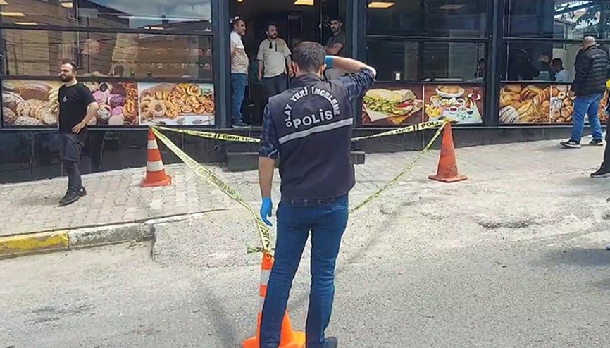 İstanbulda ölümden dönüldü: Yolda yürüyen çocuğa yorgun mermi isabet etti