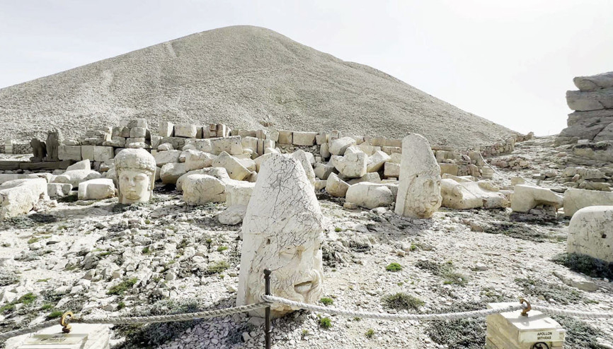 Nemrut’a ziyaretçi akını