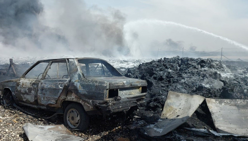 Gaziantepte korkutan yangın  Araçlar kullanılamaz hale geldi