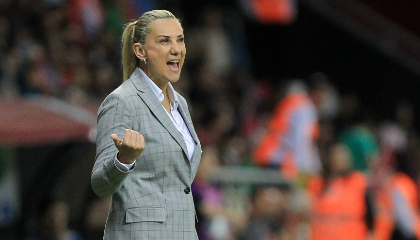 Necla Güngör Kırgası: Bizi desteklemeye devam edin... Necla Güngör Kırgası: Bizi desteklemeye devam edin...