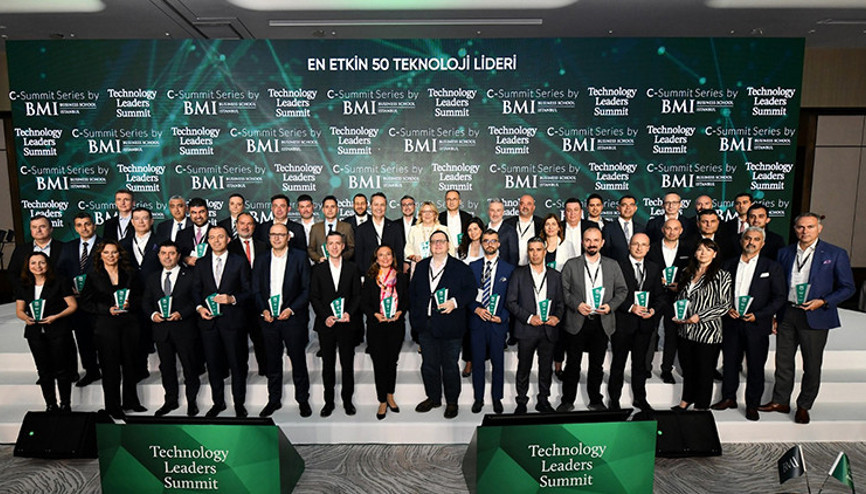 ‘Teknoloji Liderleri Zirvesi’nde yapay zeka konuşuldu ‘Teknoloji Liderleri Zirvesi’nde yapay zeka konuşuldu